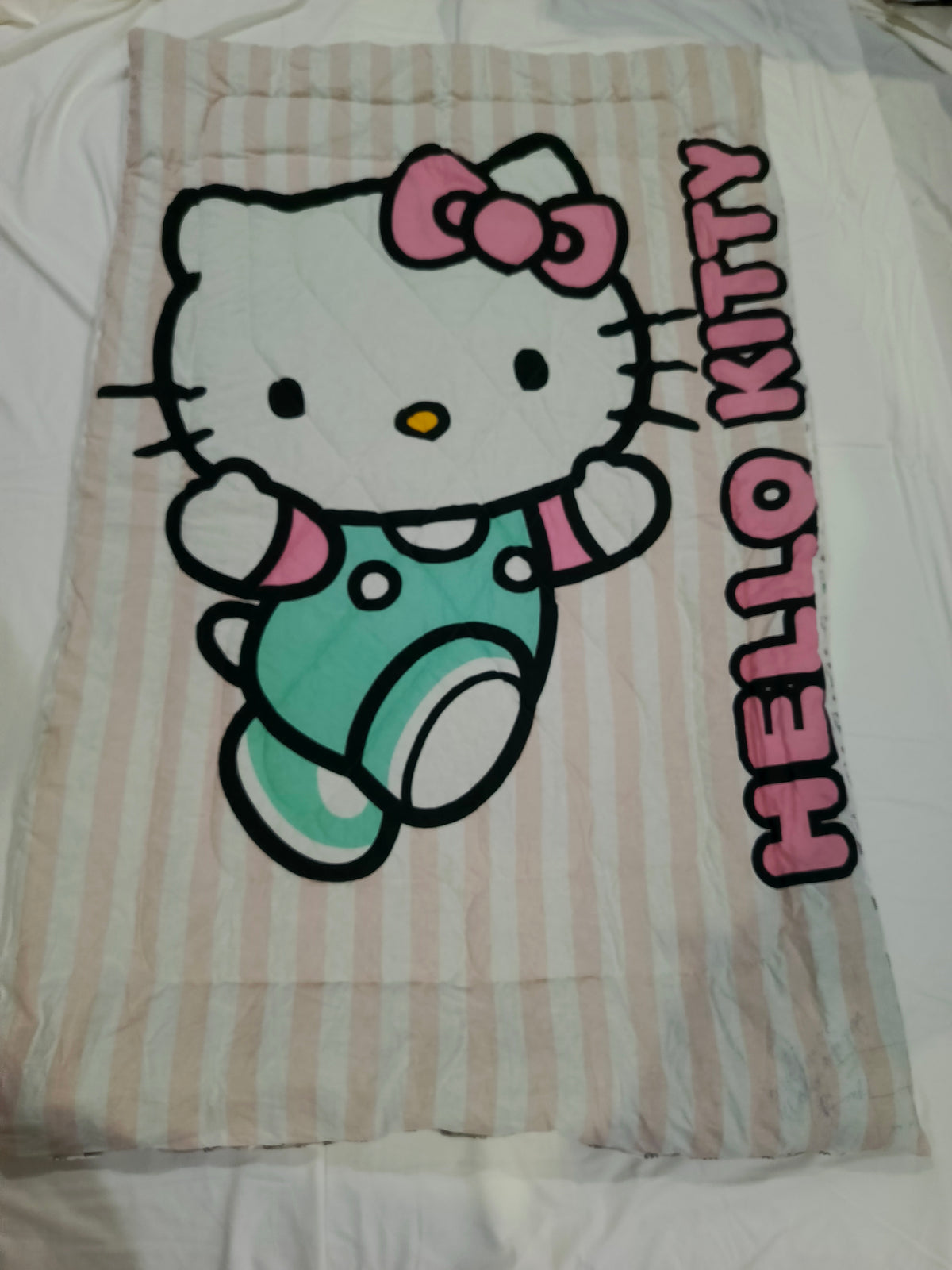 Hello Kitty Light Filling Ac Comforter