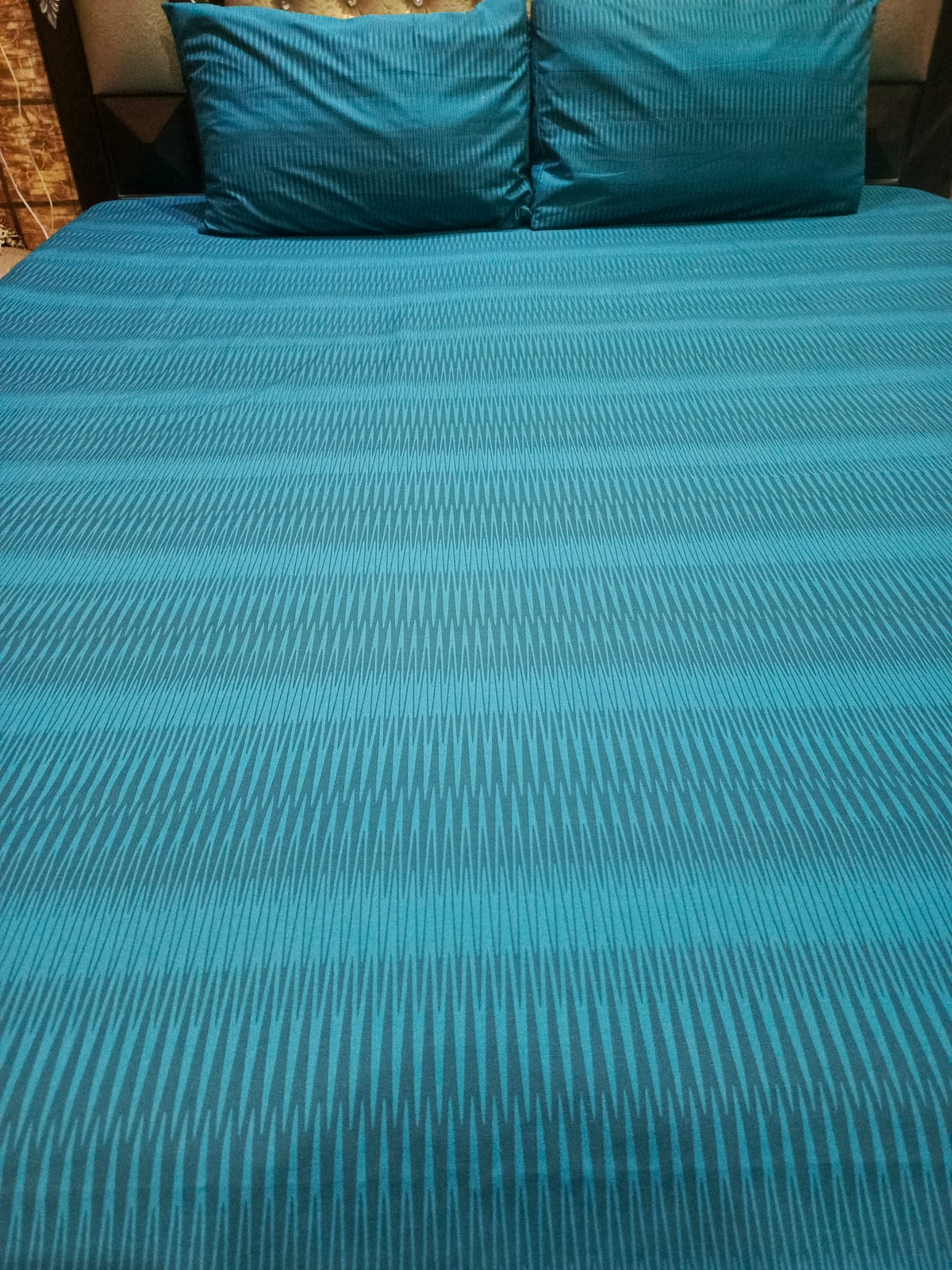 C Green Waving Design Cotton Bedsheets