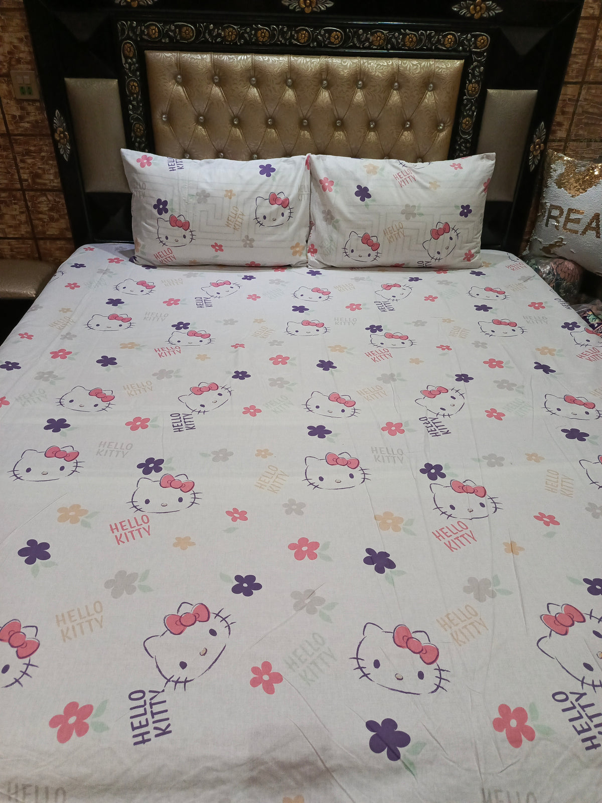 Hello kitty all over Double Bedsheet