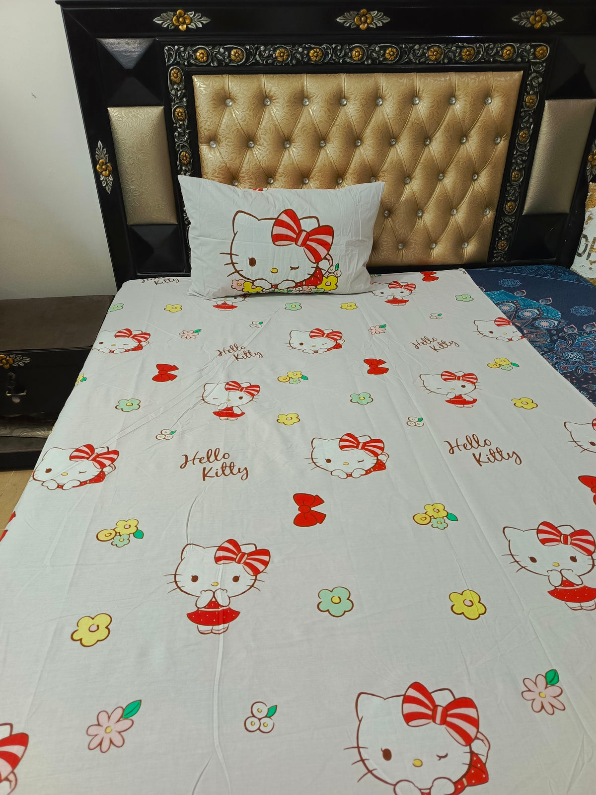 Hello Kitty Cotton Bedsheets All over Printed