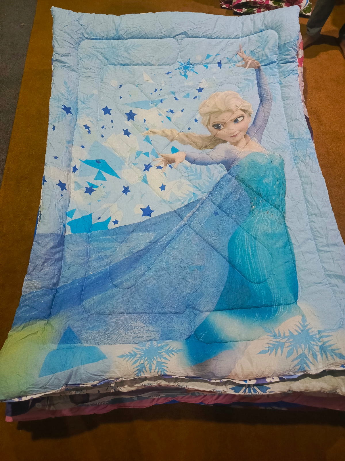 Elsa Summer Light Filling Comforter