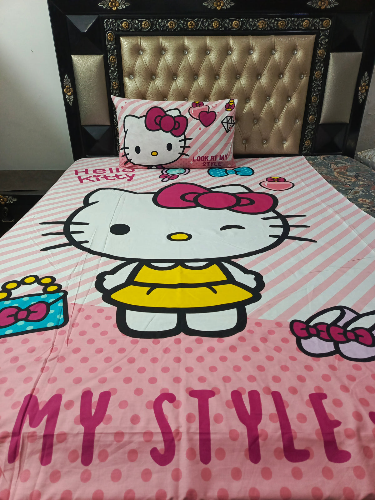 Hello Kitty Makeup Cotton Bedsheets