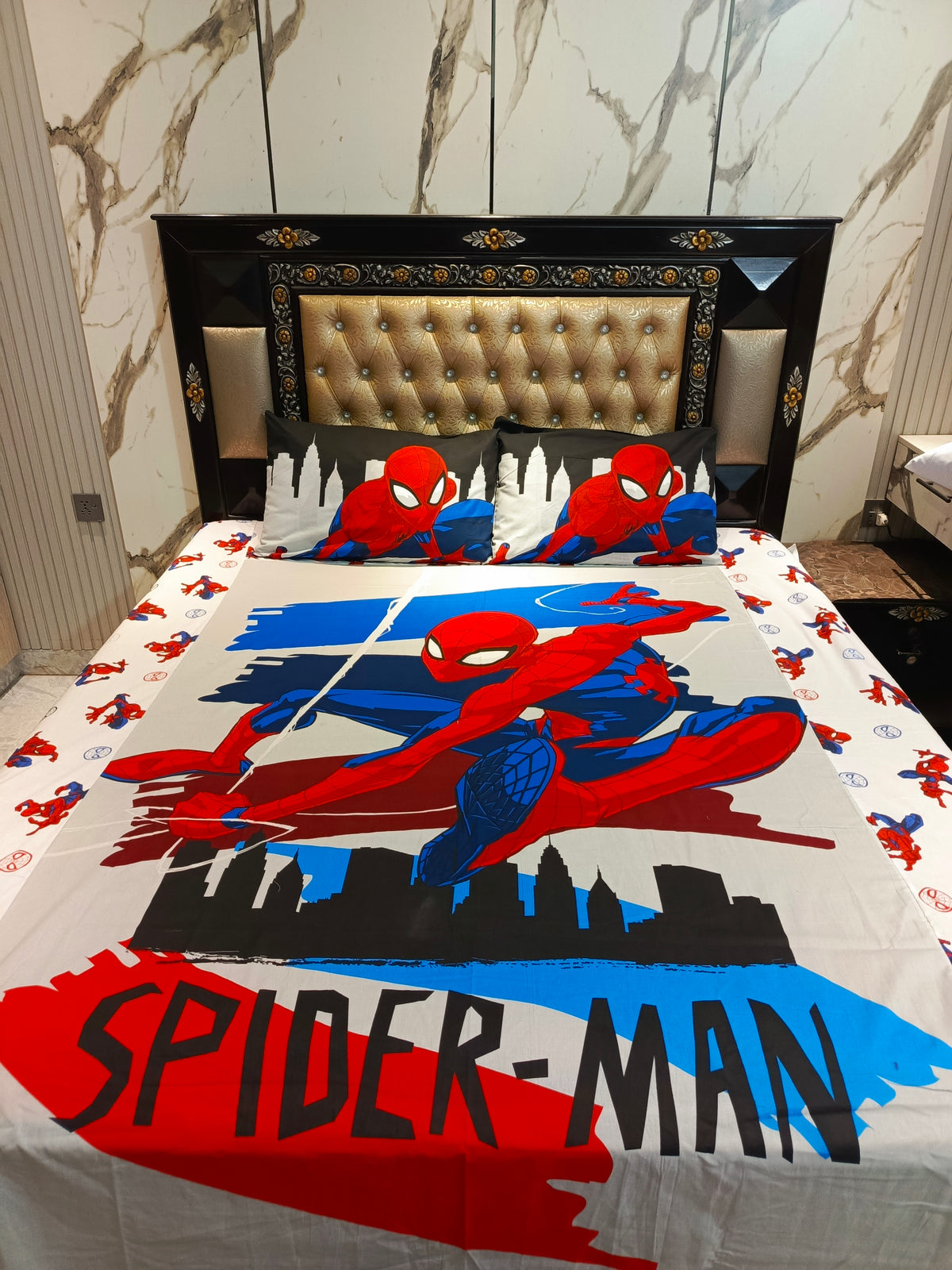 Spider-Man Ultimate Hero Cotton Double Bedsheet