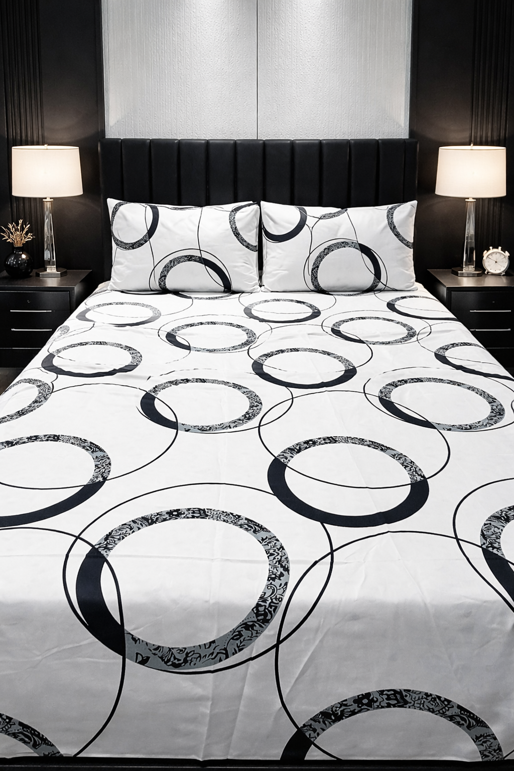 "Eclipse Noir" Cotton Bedsheets