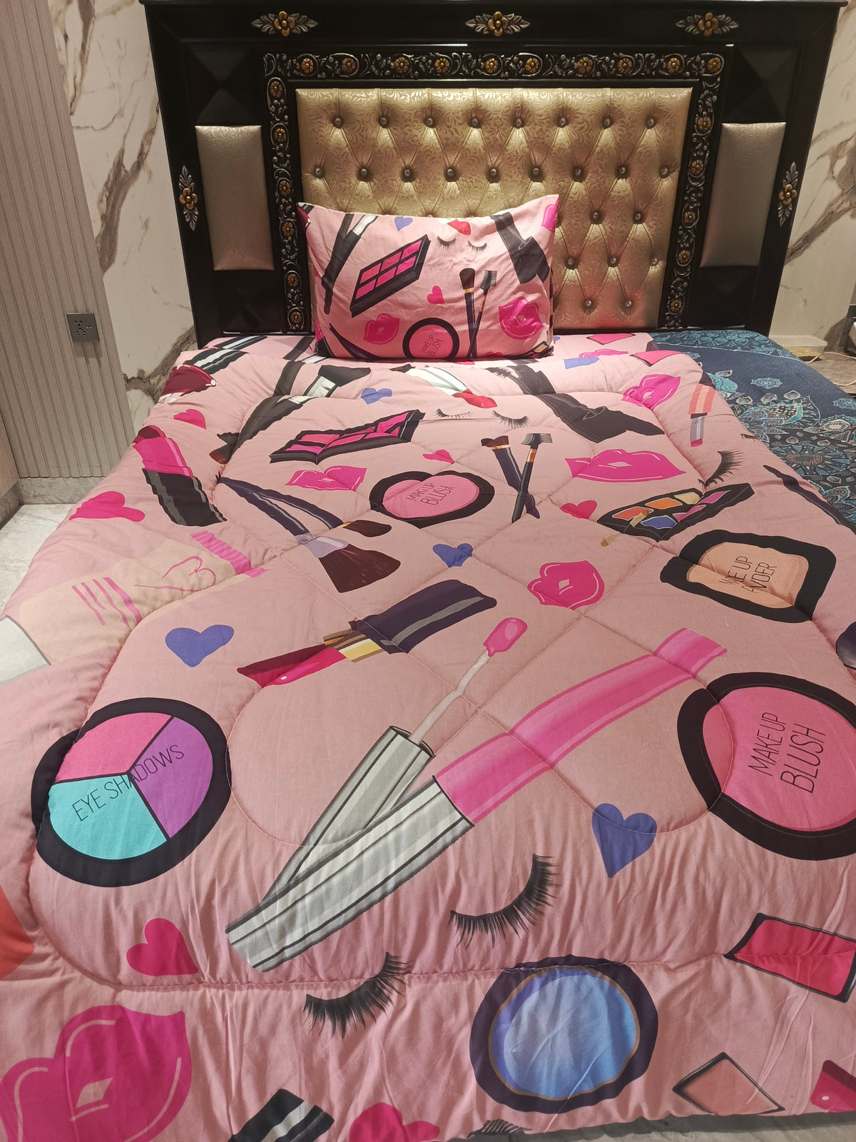 Makeup Girls comforter set