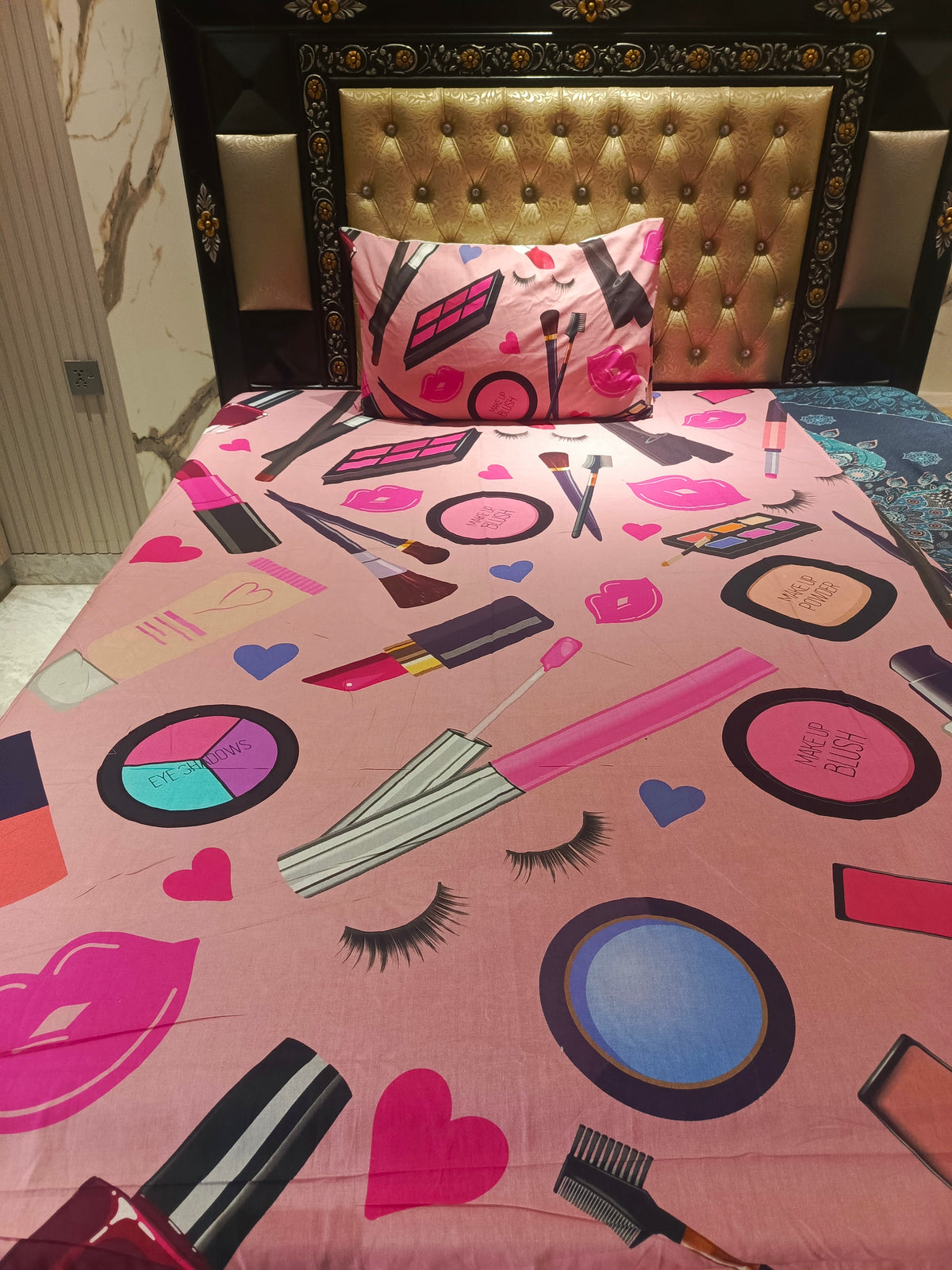 Girls Favorite Makeup Cotton Bedsheets