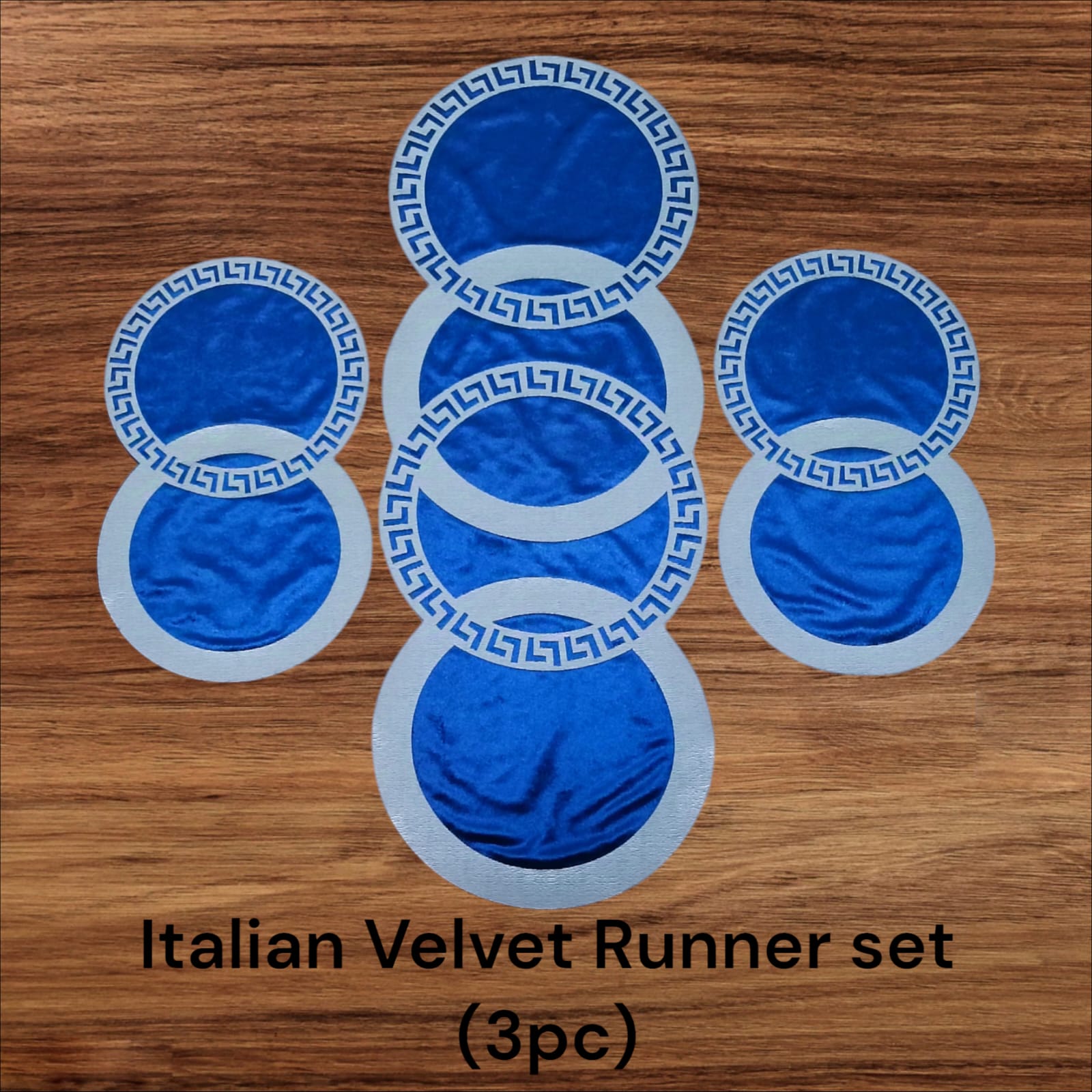 Versacci Circle Centre Table Runner with 2 Matts